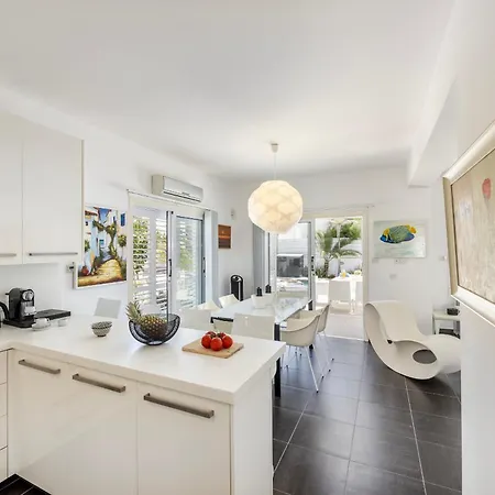 Seaside Narcissos 16 فيلة بروتاراس