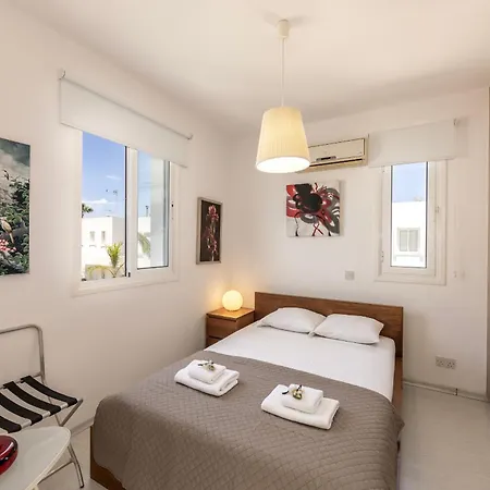 Seaside Narcissos 16 بروتاراس