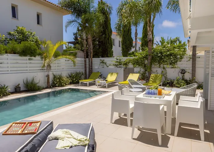 Seaside Narcissos 16 ヴィラ *