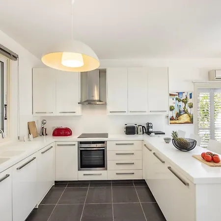 Seaside Narcissos 16 Villa Protarász