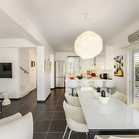 Seaside Narcissos 16 *