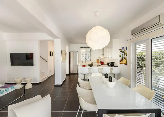 Seaside Narcissos 16 *