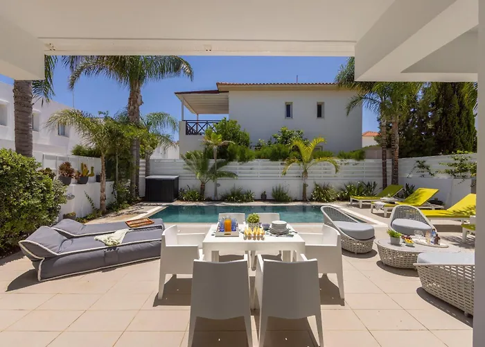 Seaside Narcissos 16 Villa